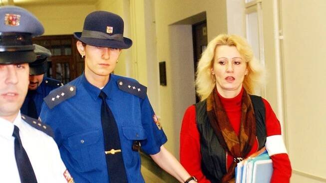 Bestiální vražedkyně z Děčína: Prostitutka z nenávisti zabíjela muže kladivem i sekáčkem