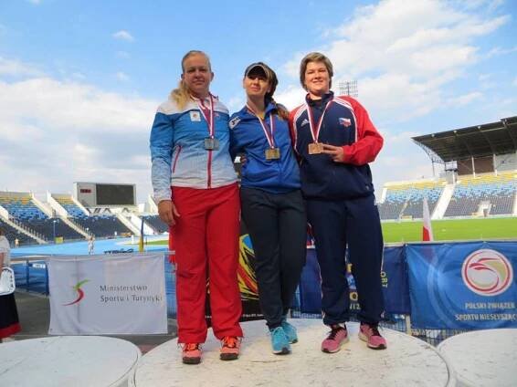 Lenka Matoušková získala ve vrhu koulí další medaili – TICHÉ ZPRÁVY