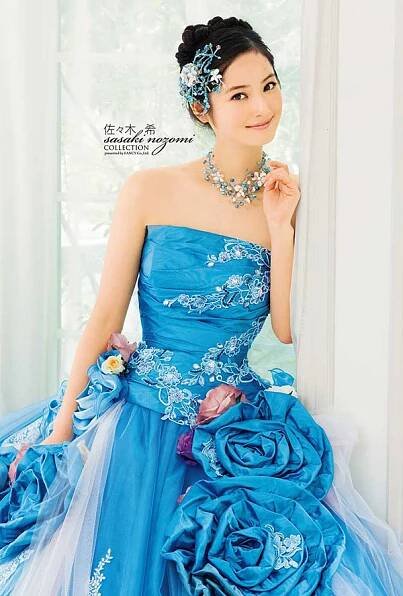 nozomi-sasaki-wedding-dress-14