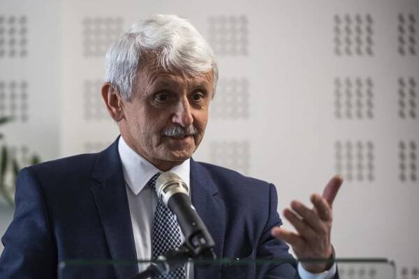 Neúspešný politik Dzurinda sa domáha, aby prezidentka odobrala vláde kompetencie v zahraničnej politike