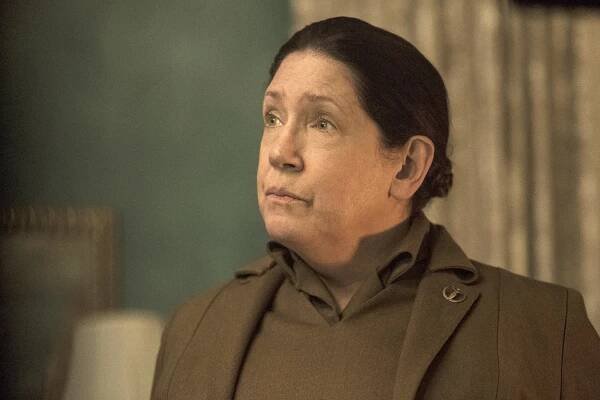 Příběh služebnice - Jiné ženy - Z filmu - Ann Dowd