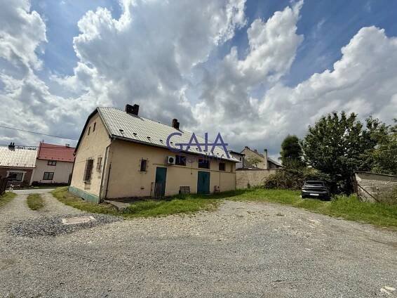 Osobní vizitka makléře - Michaela Zapletalová | Realitní kancelář Reality GAIA