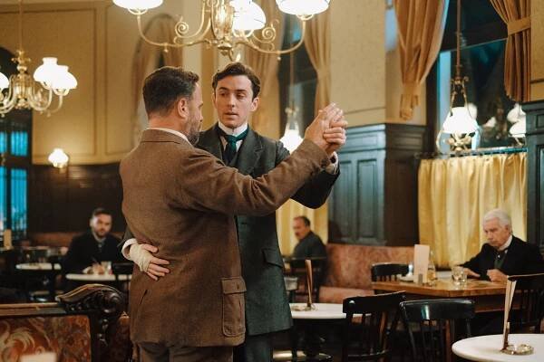 Matthew Beard - Vídeňská krev - Melancholická hraběnka - Z filmu