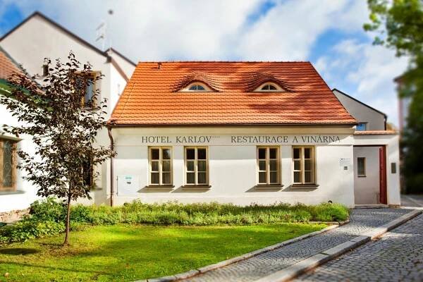 Bellevue hotel Karlov Benesov  Exterior foto