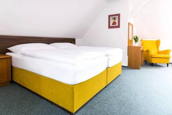 Znojmo - Hotel Clemar a penz. Austis *** | Jižní Morava - Česko 
