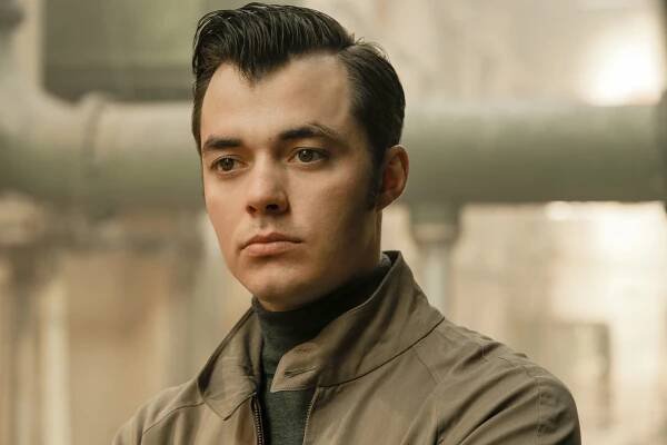 Pennyworth - Sandie Shaw (S01E08) (2019) | Tvůrci | ČSFD.cz