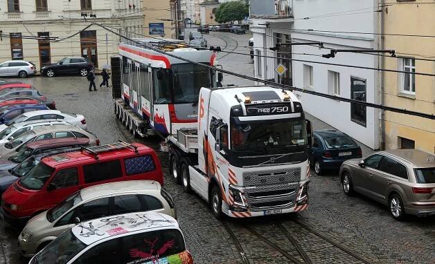 V Olomouci pojedou nové tramvaje, mají čtvery dveře