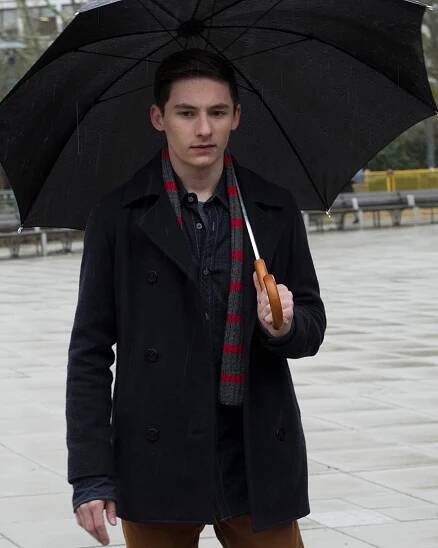 Bylo, nebylo - Is This Henry Mills? - Z filmu - Jared Gilmore