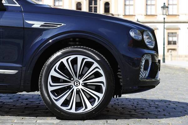 Test Bentley Bentayga po faceliftu: Co dokáže modernizace