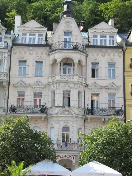 Soubor:Karlovy Vary, Palacký.jpg – Wikipedie