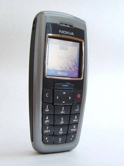 Soubor:Nokia 2600 silver-black front.jpg