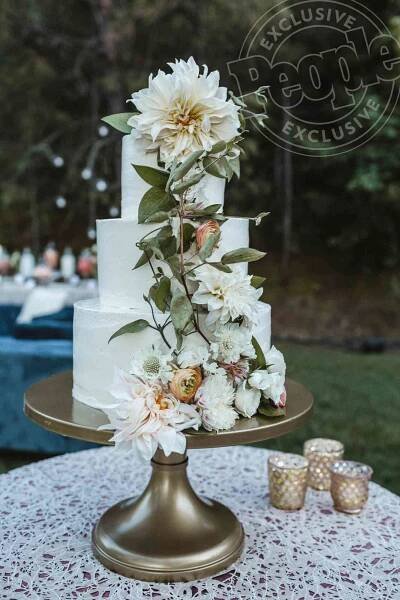 F:PHOTOMediaFactory ActionsTakes DropBox47867a2#SarahFalugosarah-falugo-julianne-hough-brooks-laich-wedding-4303.jpg