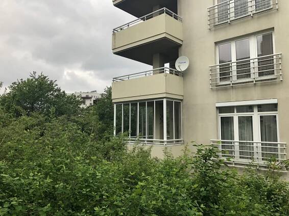 Rámové zasklení balkonů a lodžií – Jeřábek