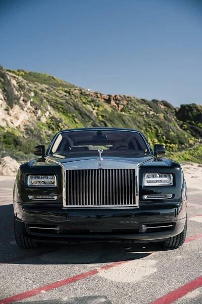 Rolls Royce Phantom | Luxury Limousine Hollywood Playnight