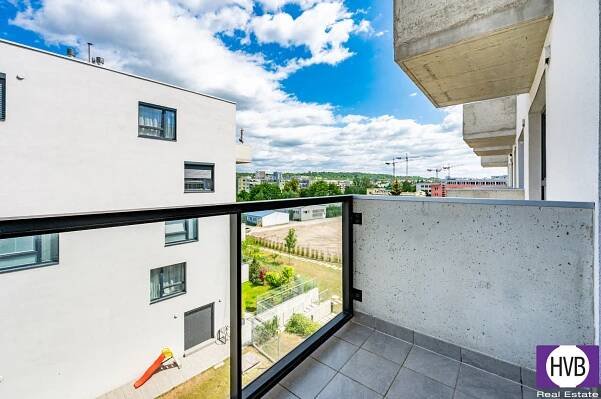 Prodej bytu 2+kk/B/G, OV, 52m2 + balkon 4m2, ulice