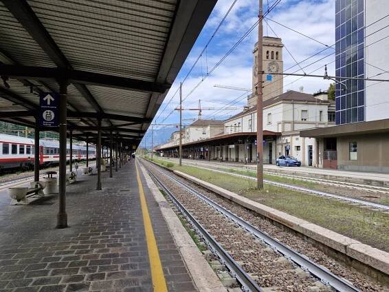Putování zemí, kde rychlost 250 km/h není nic zvláštního: Dieselem do Alp, rychlovlakem do Milána - Zdopravy.cz