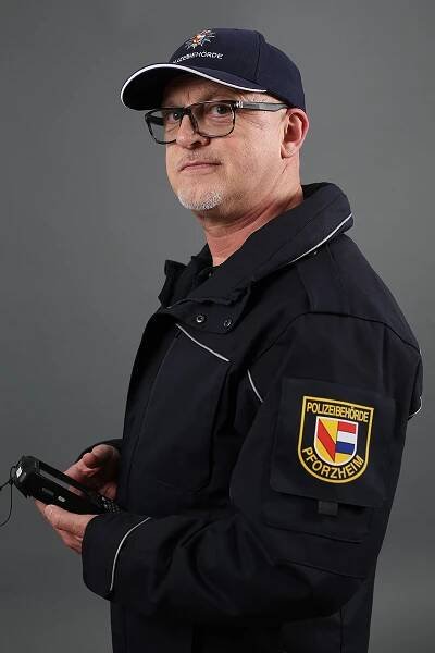 Karlheinz Jösel, Vollzugsbeamter