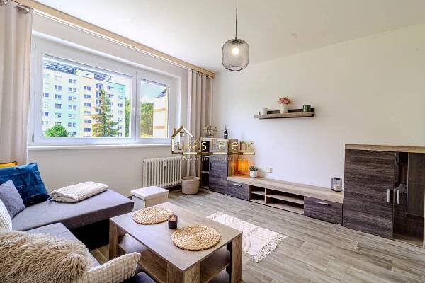 PRONAJATO - Pronájem, bytu 2+kk, 43 m², Teplice, ul. Javorová - nejlepsimakler.eu
