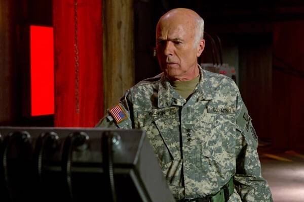 Smallville - Vlastenec - Z filmu - Michael Hogan