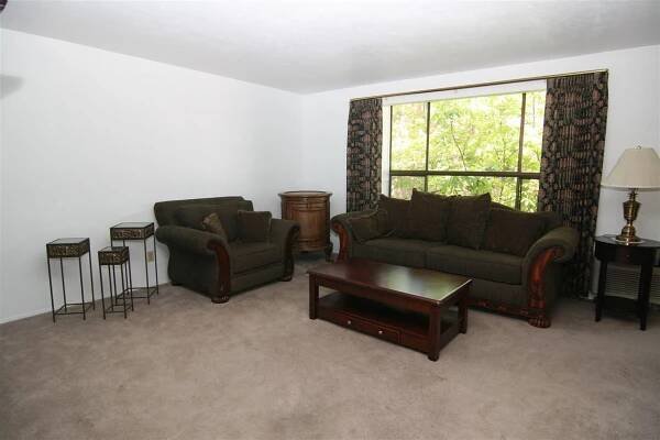 Evelyn Claire Apartment