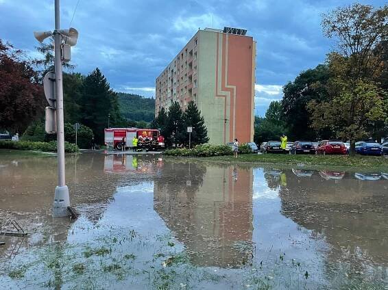 Centrum Boskovic pod vodou. Poslední účet po silném dešti je čtyři sta tisíc