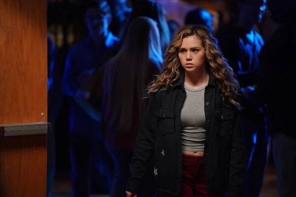 Stargirl - S.T.R.I.P.E. - Z filmu - Brec Bassinger