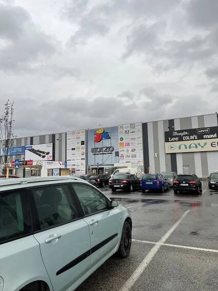 Blog N: Obrázky kolektívneho automobilového šialenstva 2021 — Denník N