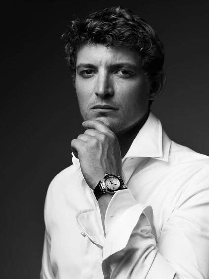 NIELS SCHNEIDER-Celebrity-5