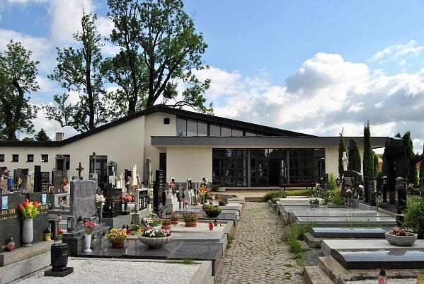 Smuteční síň | Město Bystřice nad Pernštejnem 