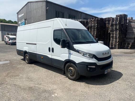 Iveco Daily MAXI XXL - nejdelší - Autopůjčovna AUTO-GAZDA