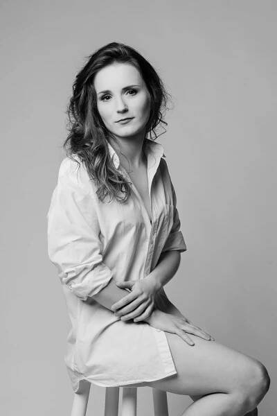 Fotograf Michaela Eliáš | PORTRÉT | MÓDA | BOUDOIR | REKLAMA | JEDLO | foto ateliér Košice - Nikky - music producer