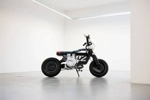 BMW a její Concept CE 02 - MOTOHOUSE