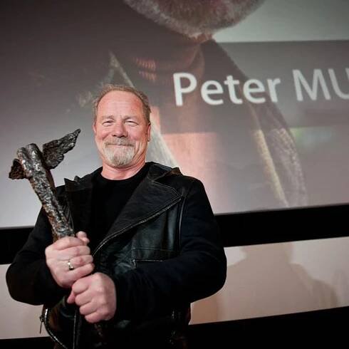 Peter Mullan: Radši se budu hroutit na jevišti než v životě