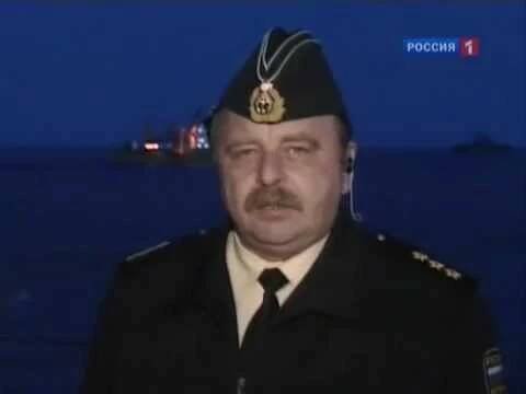 Адмирал Попов просит прощения у родных экипажа АПЛ К-141 «Курск»
