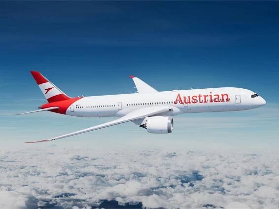 Austrian začal létat s Dreamlinerem, letoun ukázal i v Bratislavě - Zdopravy.cz