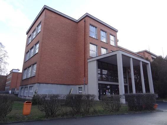 Základní škola Zálabí – Wikipedie