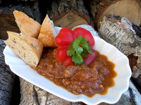 Nudličky na ratatouille a červeném víně