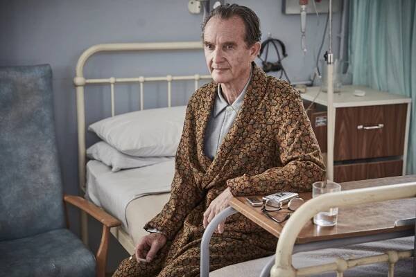 Endeavour - Lazaret - Z filmu - Anton Lesser