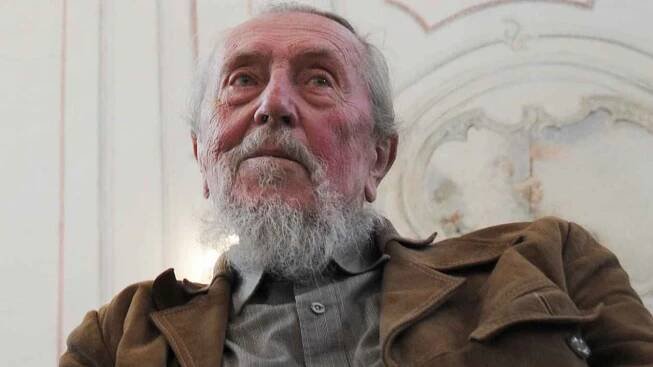 Sochař Stanislav Hanzík oslavil 90 let.