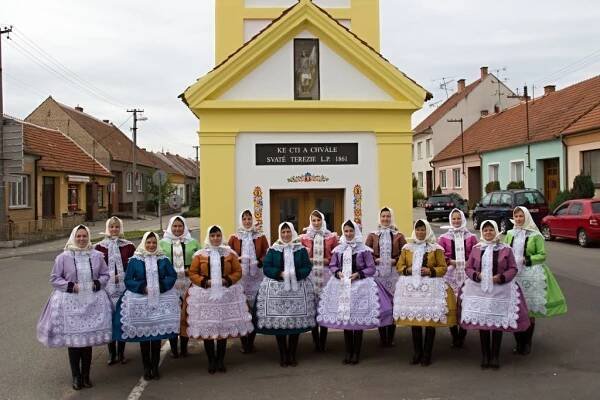 Ženský sbor Kostičanky - Ženský sbor Kostičanky - Oficiální stránky obce Kostice