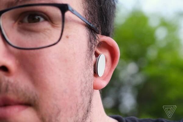 Microsoft Surface Earbuds review: comfort at a cost