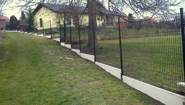 Plotový panel Lario 142 cm ANTRACIT drát 4.8mm | E-pletivo.cz – ploty Vamberk