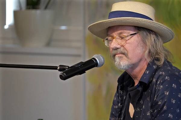 Ondřej Hejma 17.6.2015 - Oficiální stránky obce Zvole