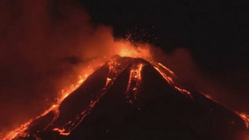 VIDEO: Sopka Etna opět vybuchla! Okolí zasypala láva a žhavý popel