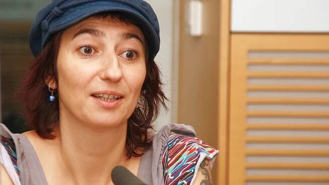 Herečka Simona Babčáková hostem Raiožurnálu