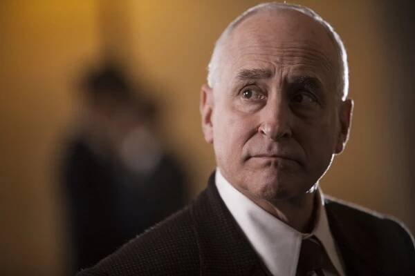 Mob City - A Guy Walks Into a Bar - Z filmu - Jeffrey DeMunn