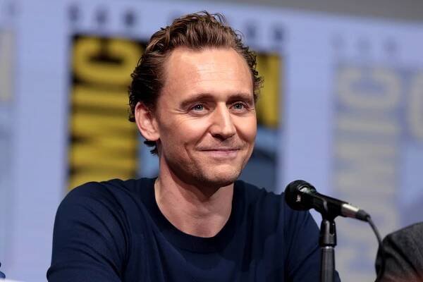 Soubor:Tom Hiddleston (36243187025).jpg
