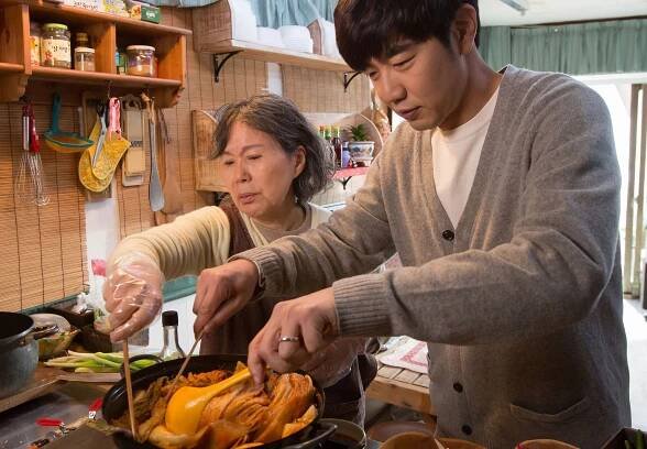 Eommaeui gongchaek : gieogeui lesipi - Z filmu - Joo-sil Lee, Jong-hyuk Lee