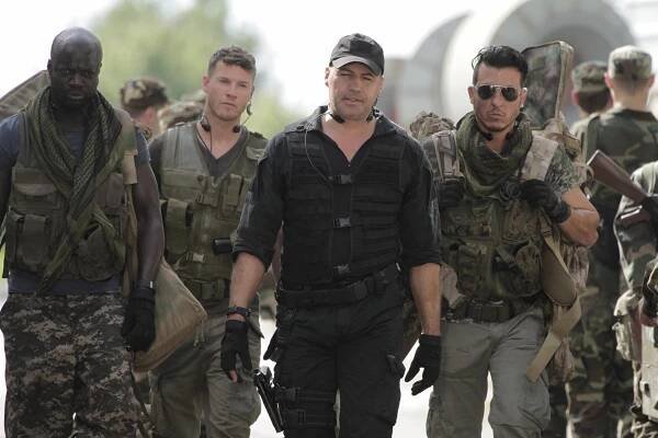 Enoch Frost, Chad Michael Collins, Billy Zane, Nick Gomez - Sniper - Lovec duchů - Z filmu
