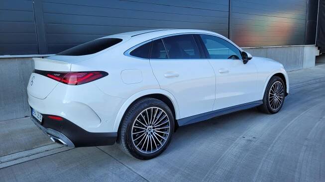 Mercedes-Benz GLC 220D 4 MATIC KUPÉ